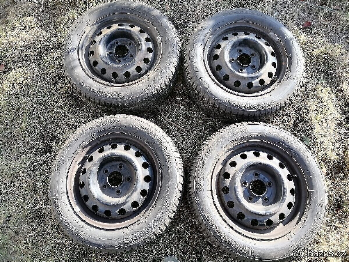 HYUNDAI KIA disky 5x114,3 R15 ET 47
