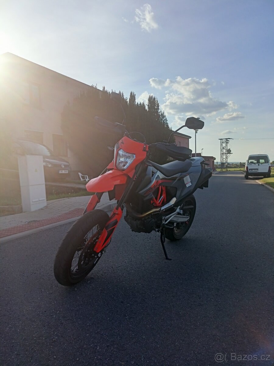 KTM 690 SMC R