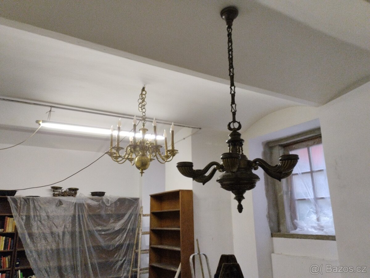 Mosazny starožitný lustr
