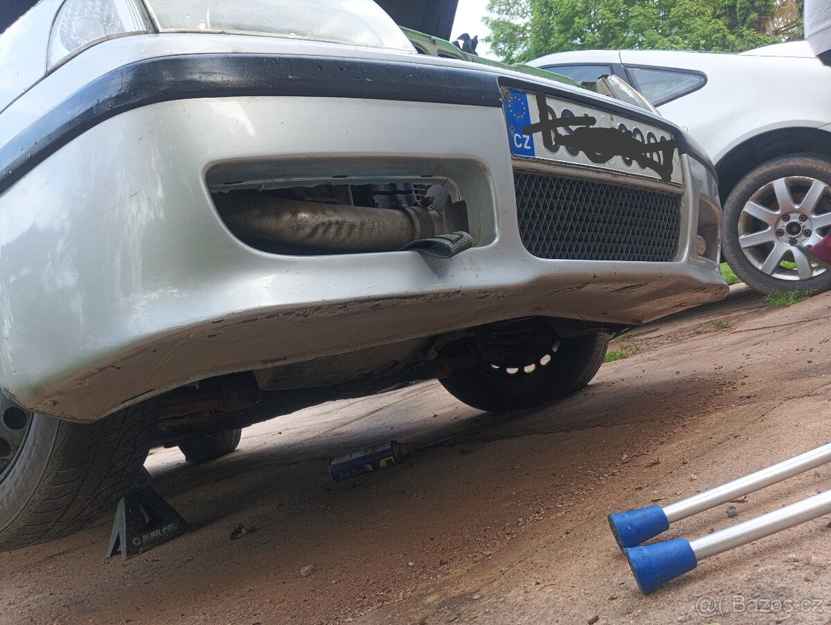 Prodám přední nárazník na škoda Octavia 1 RS