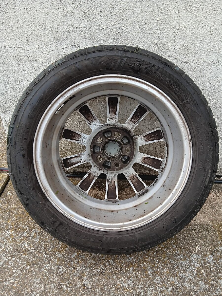 Kola Opel Astra