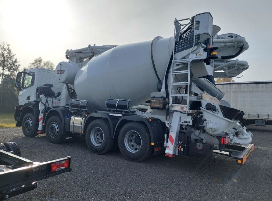 IVECO T-WAY AD410T45 betonpumpa