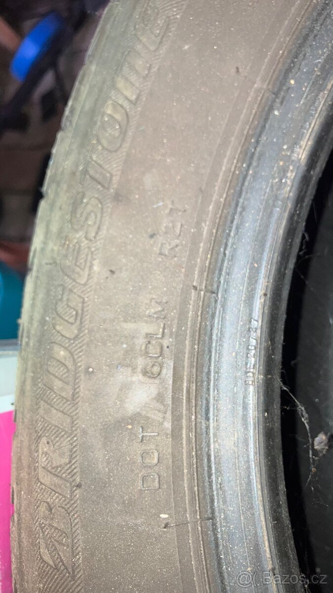 215/55 R17 Letní pneu 3mm