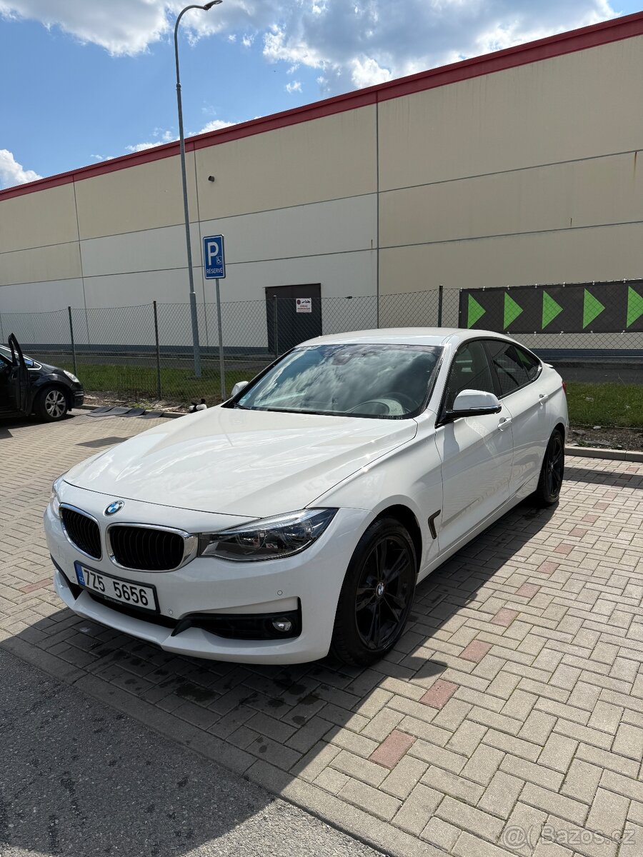 BMW 320i Gran Turismo, 135 kW, 2018, top výbava, bílá