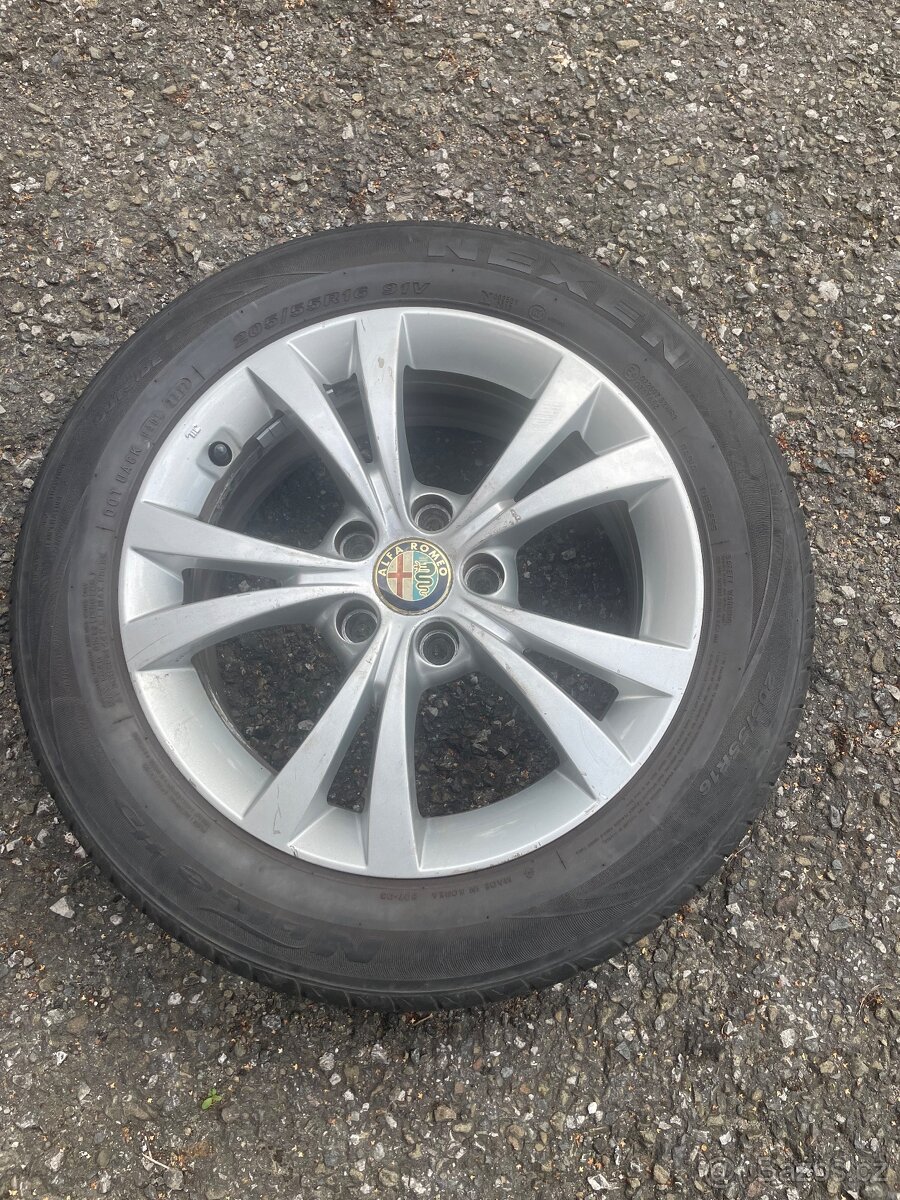 Alfa Giulietta Al kola 16