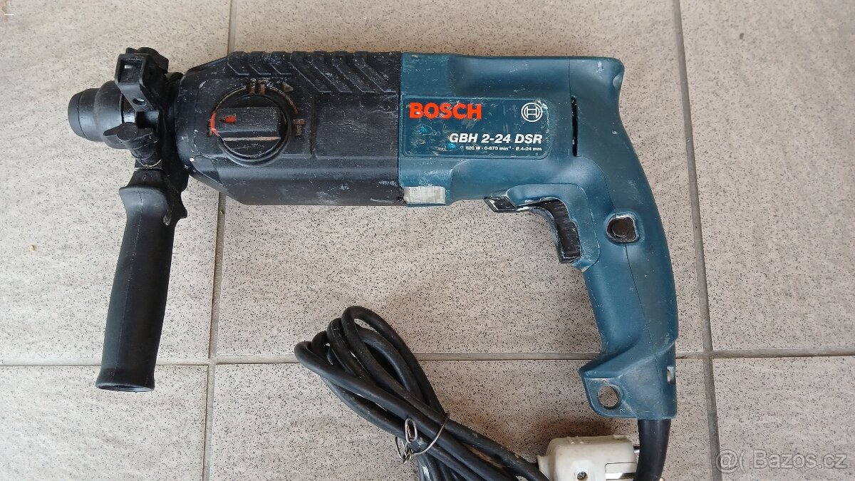 Vrtací a sekací kladivo Bosch