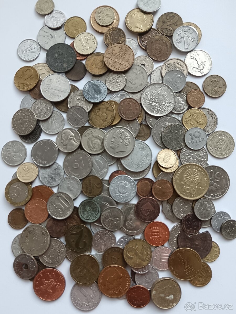 Konvult 160ks starých mincí mix...