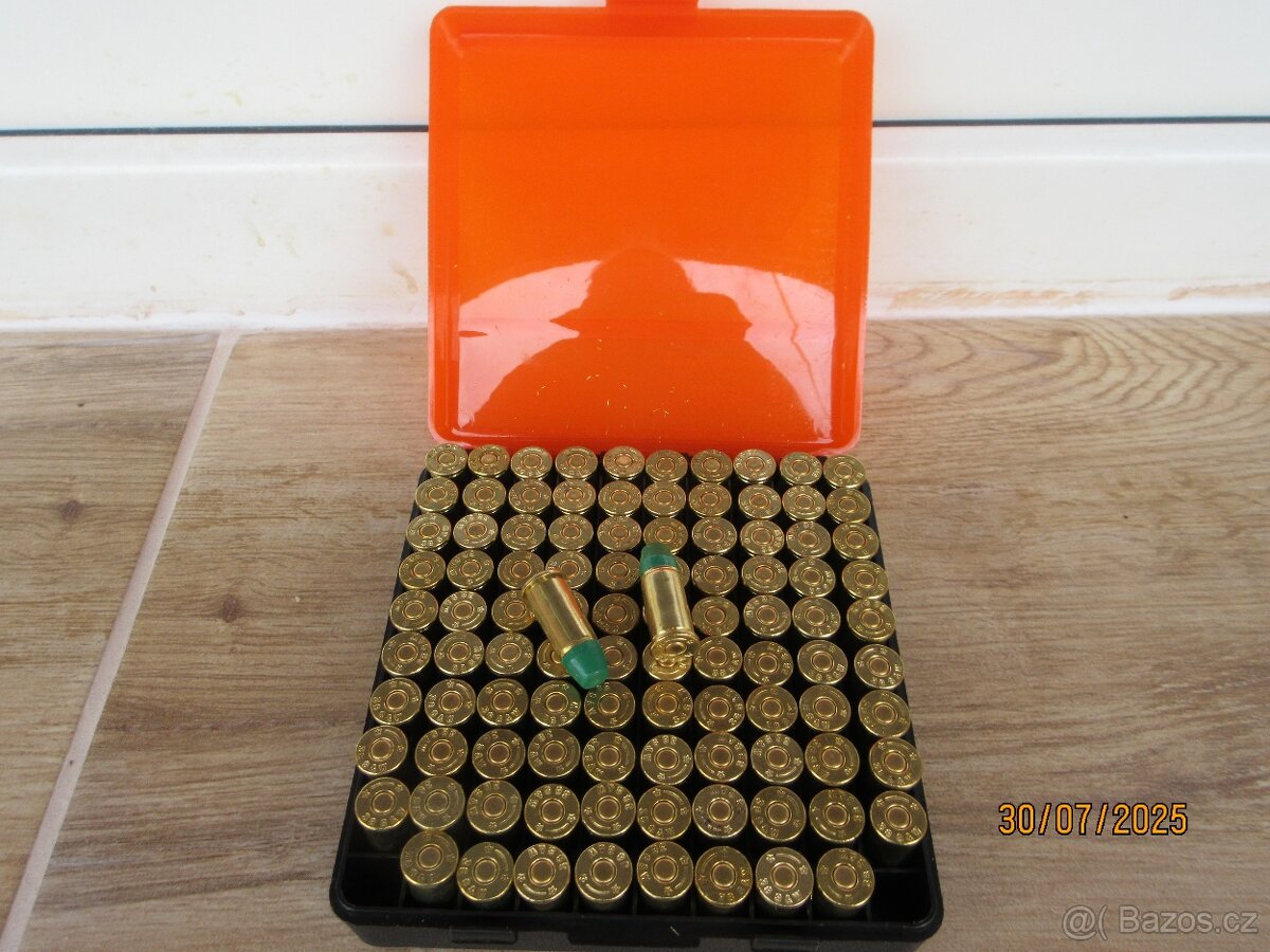 Náboj 38 šort plněno černým prachem v plastové krabičce