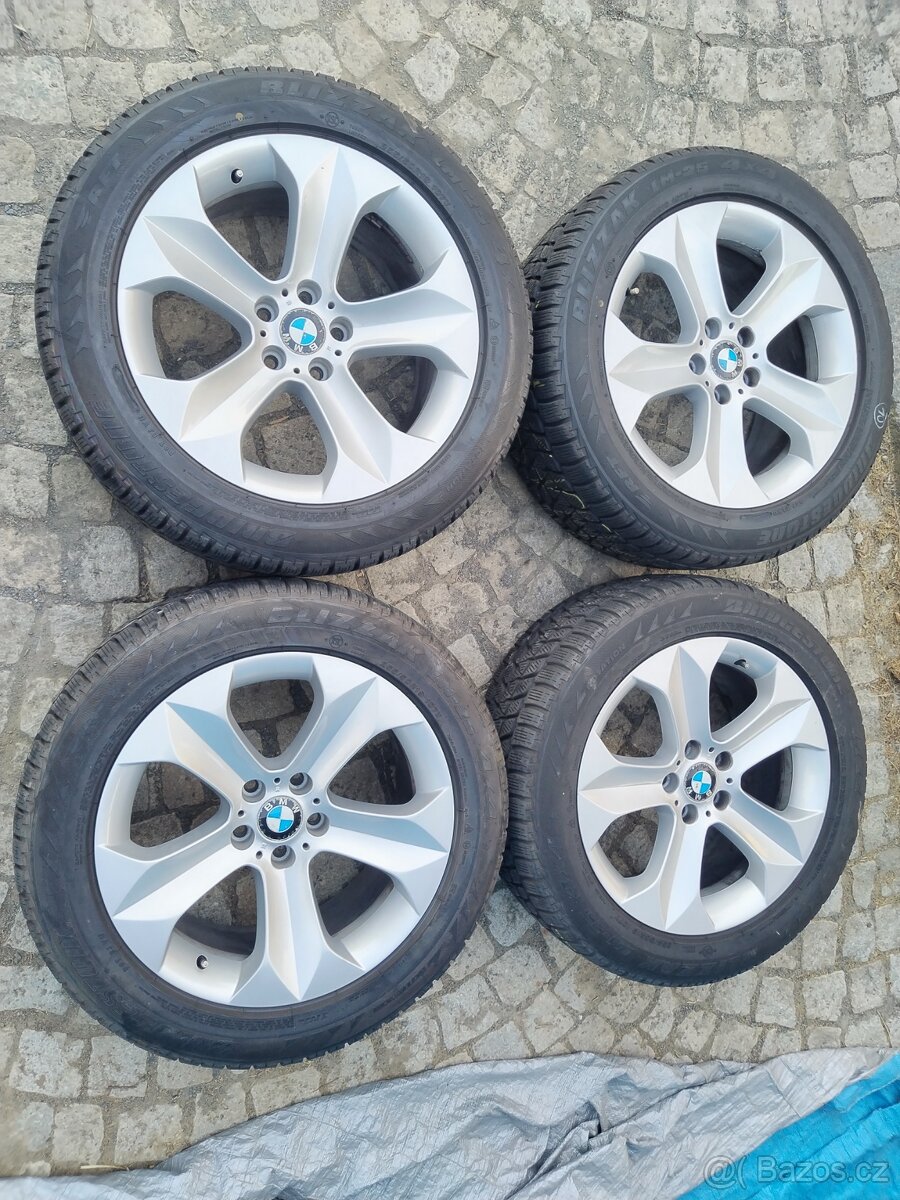 BMW X5 alu. kola s pneu 255/50/19 zima R19