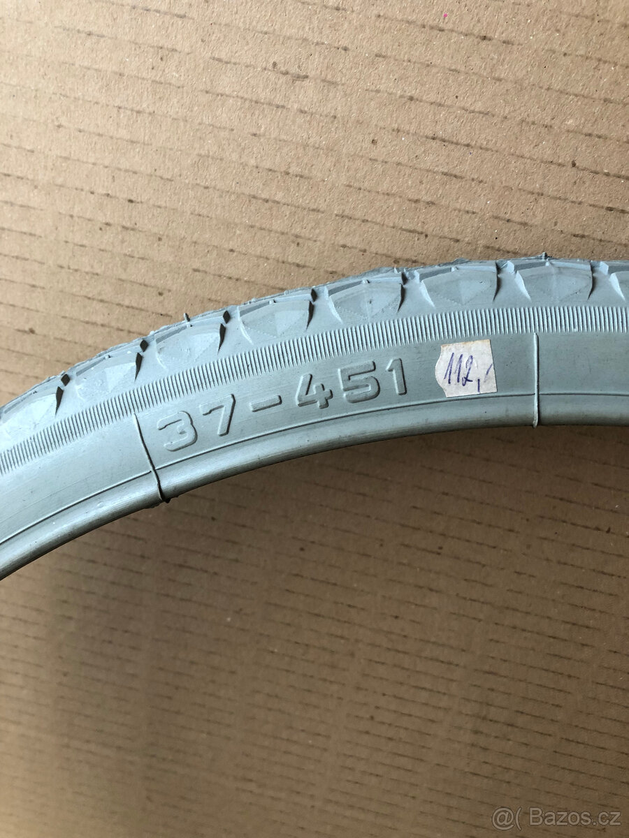 Prodám pláště na kolo   37-451, 37-501, 32-597