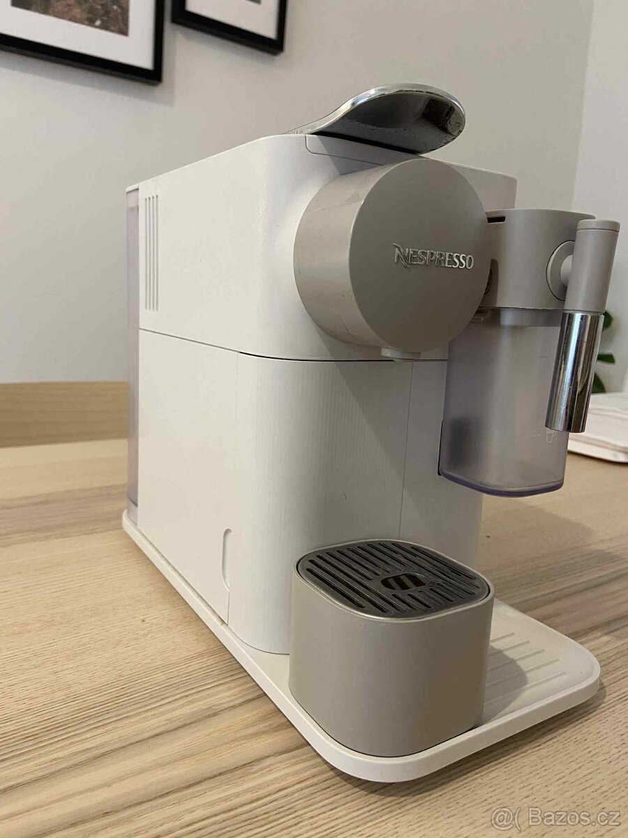 Kapslový kávovar Delonghi EN500.W