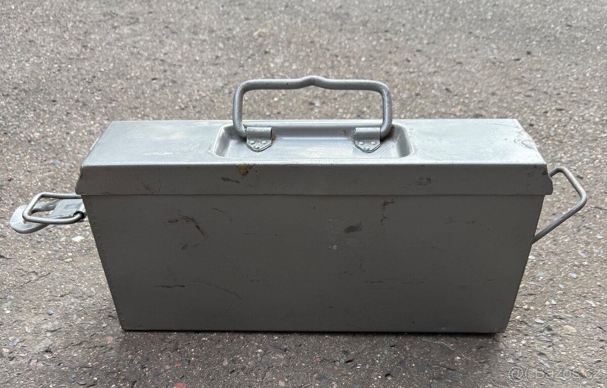 Wehrmacht Patronenkasten 41 für M.G. (bedna na munici)