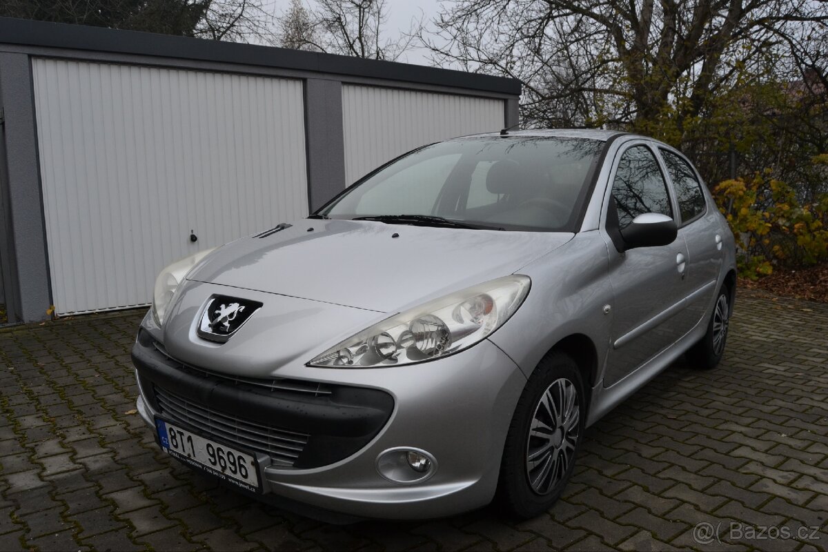 Peugeot 206+ 1.4i 54kw rok 2012