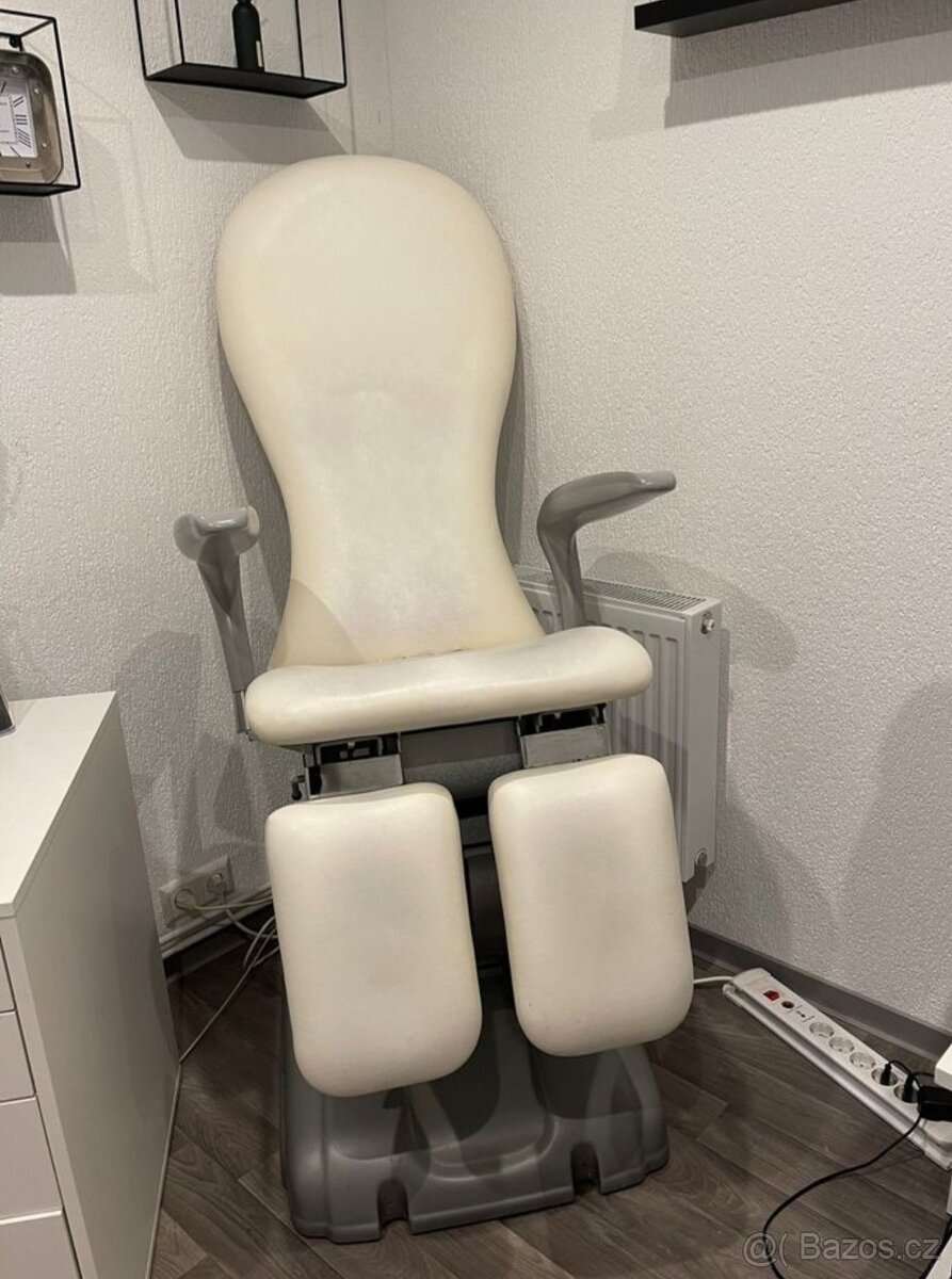 Elektrické Pedikérské křeslo Euroclinic béžové 1motor