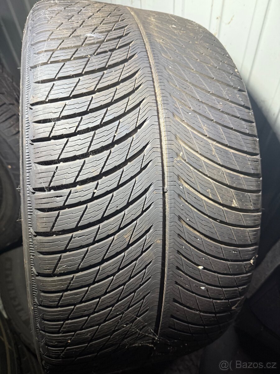 315/40 R21 michelin pilot alpin