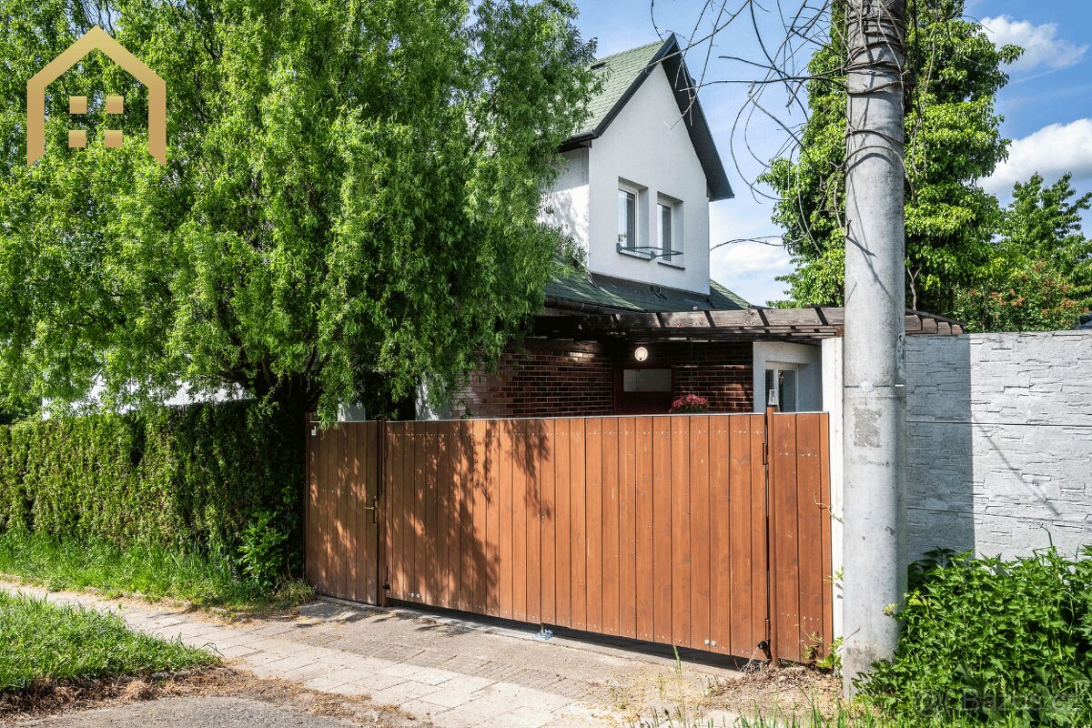 Zlín: Prostorný dům 5+1 na konci slepé ulice s vlastní zahra