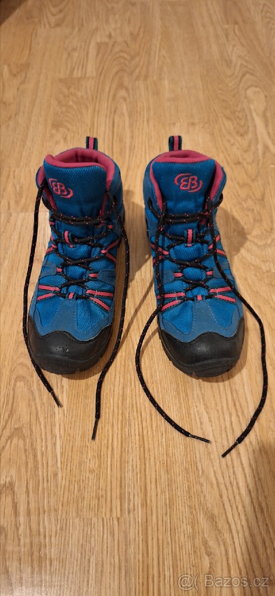 Trekové boty zn. Brütting, vel. 38