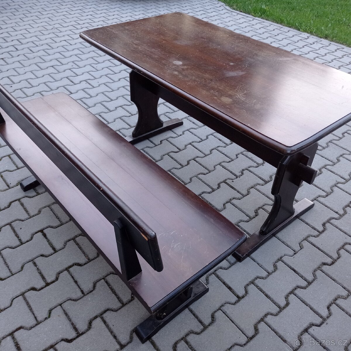 Stůl s lavicí masiv