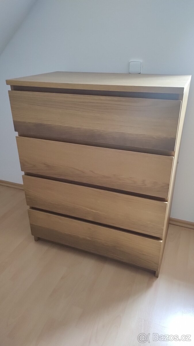 Komoda IKEA MALM