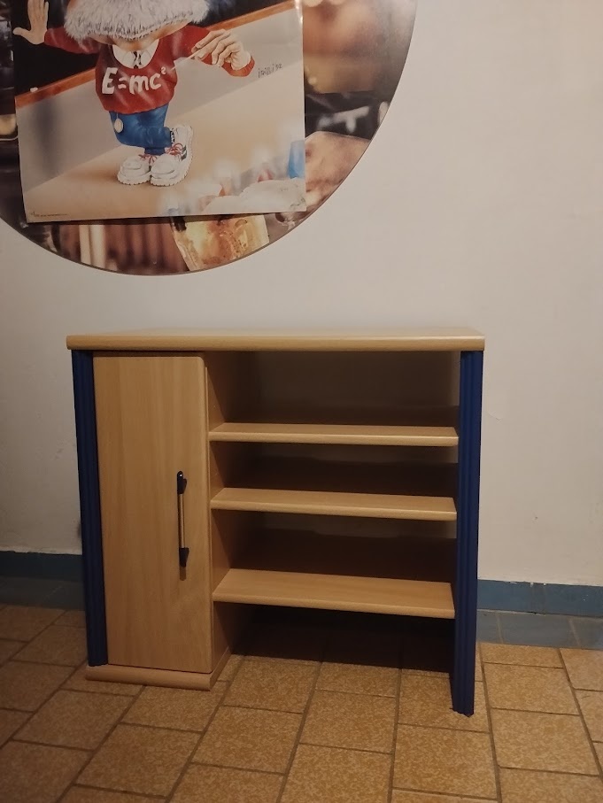 Skříňka