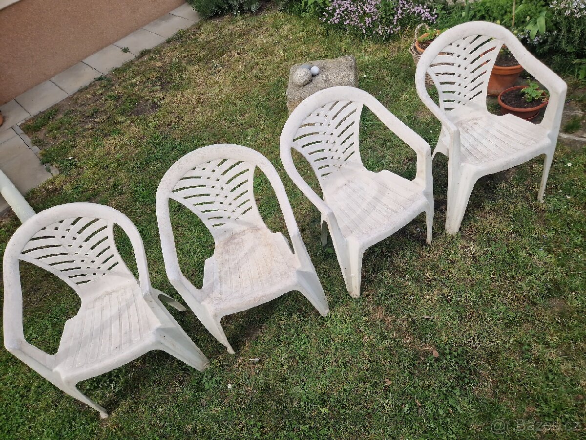 4ks stohovací plastové zahradní židle / křesílka