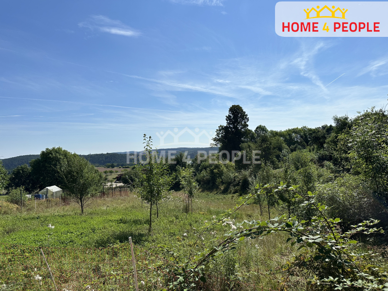 Prodej pozemku 2.600 m2, Černé Voděrady, Praha-východ