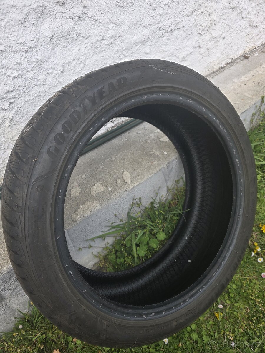 Pneumatika 225/45/R18