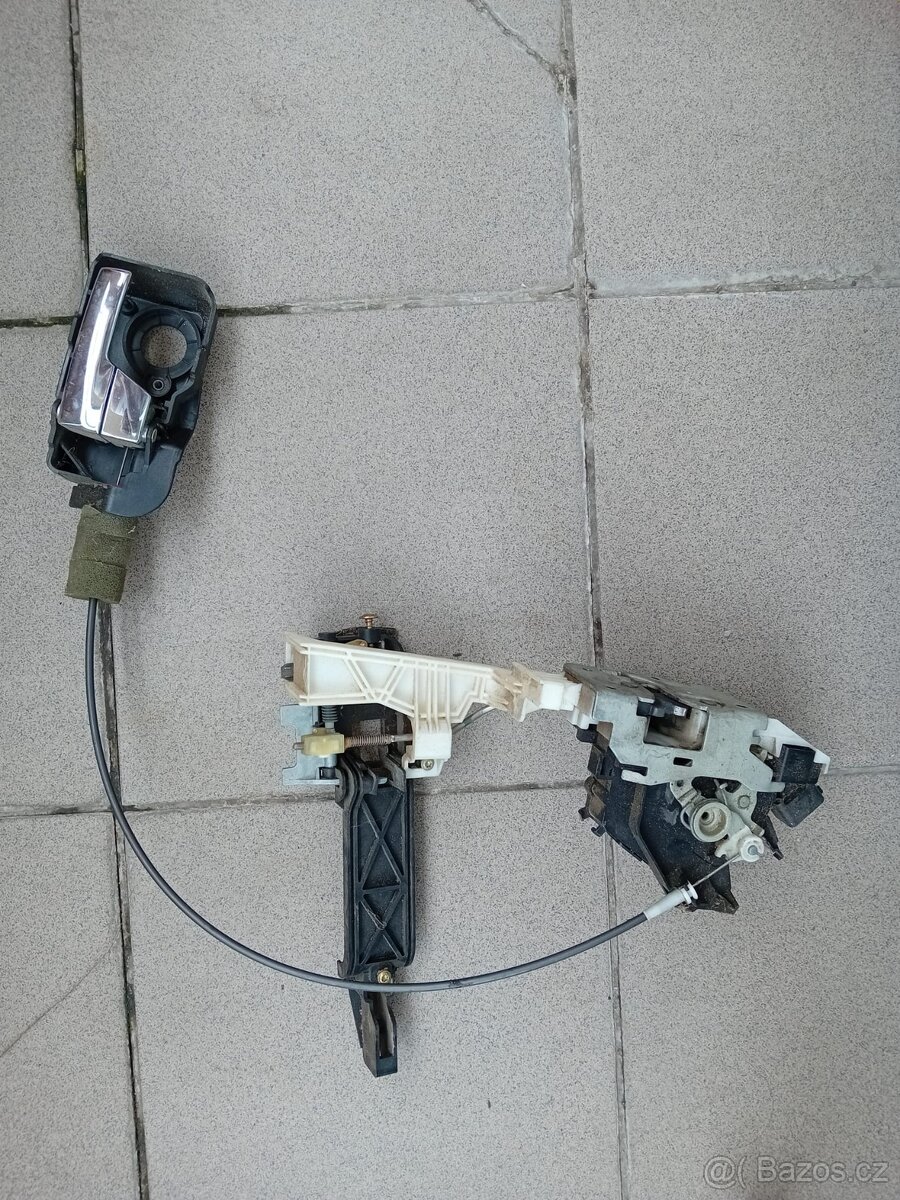 Zámek předních pravych dveří Mondeo Mk3