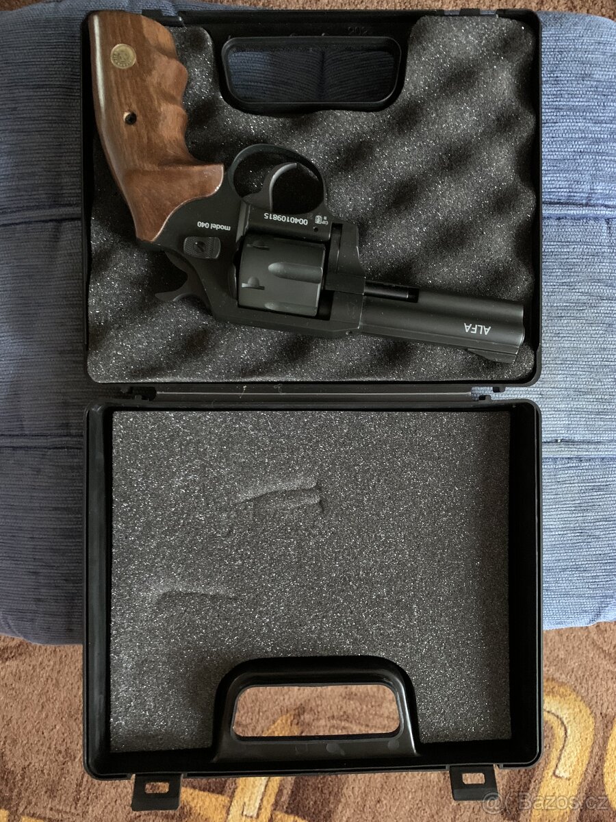 Plynový Revolver ALFA model 040