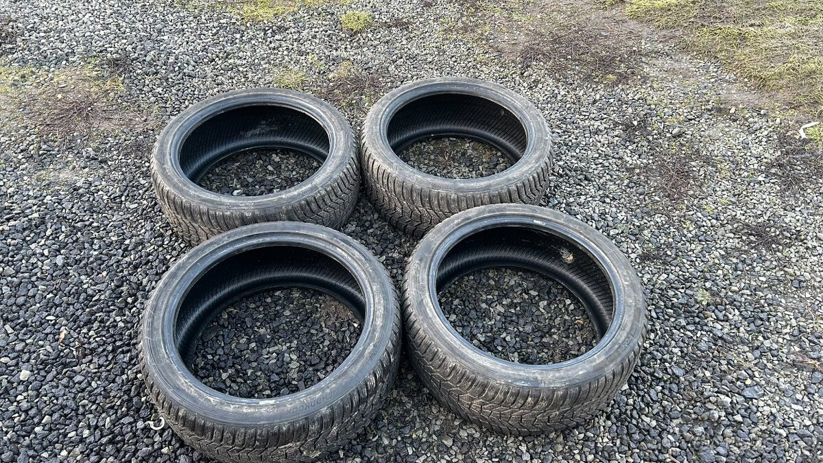 Zimní pneu 235/40/18 Hankook Dot 2422