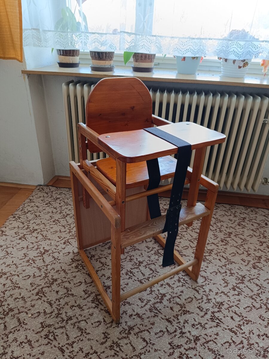 Vícefunkční dětská židlička a stoleček