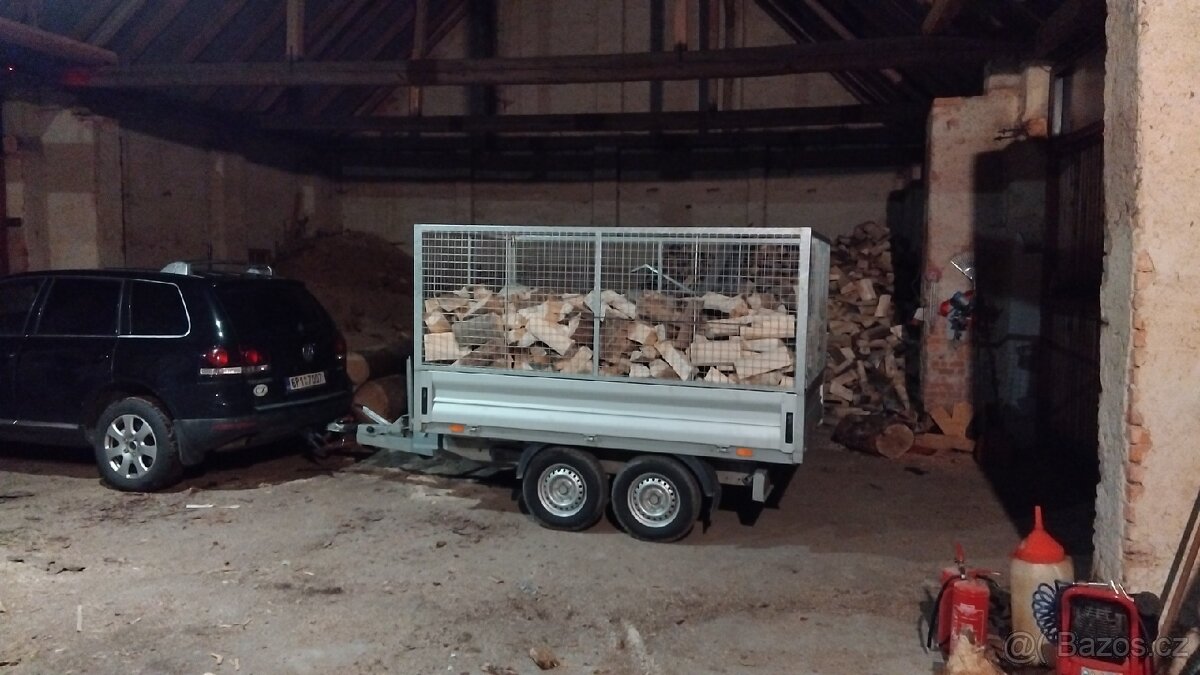 Sklápěcí přívěs za auto 2700kg