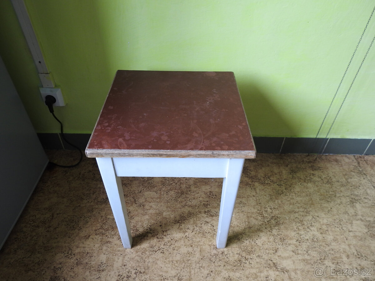 Štokrlle stolička židle s uložným prostorem