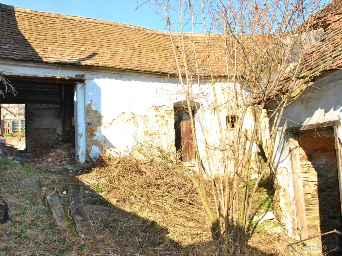 Zemědělská usedlost Trstěnice okr. Znojmo