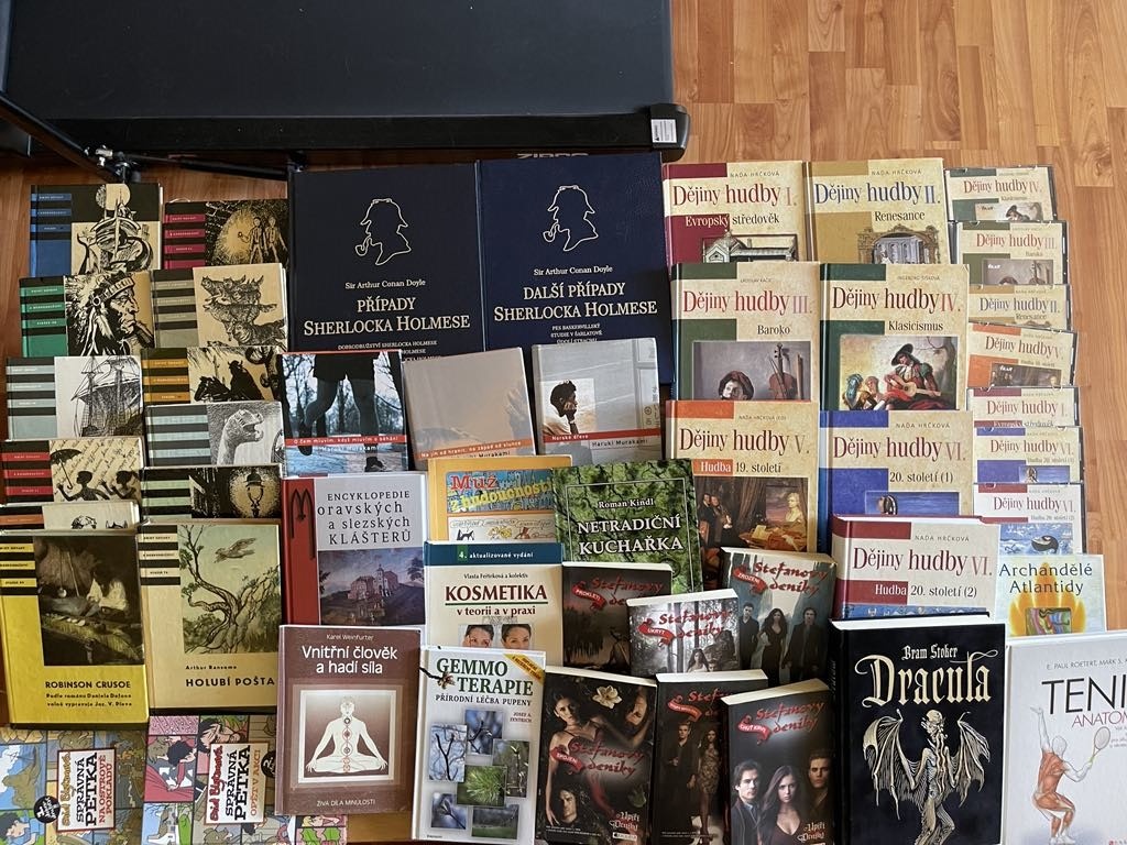 Dějiny hudby,Problém Spinoza,Murakami,slezské kláštery atd
