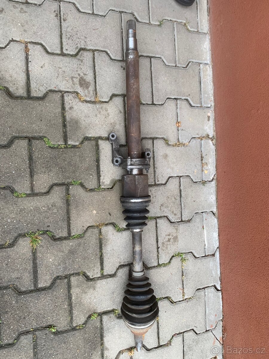 Poloosa alfa Romeo 159 2.0jtdm