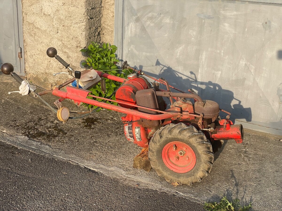 MF 70 s plnou výbavou