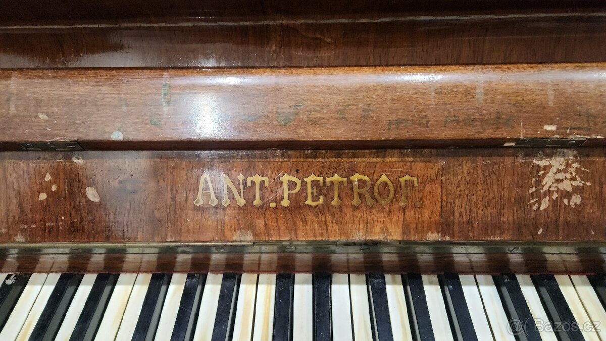 Piano ANT. PETROF
