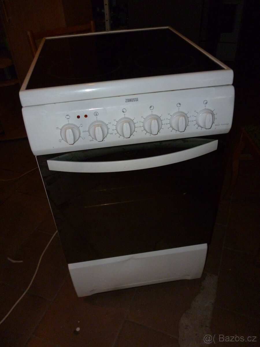 elektrický sporák zanussi na 230v,sklokeramická deska