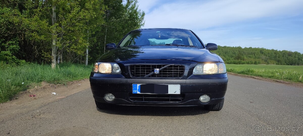 Volvo S60 2.4i 103 kW.. rok 2002