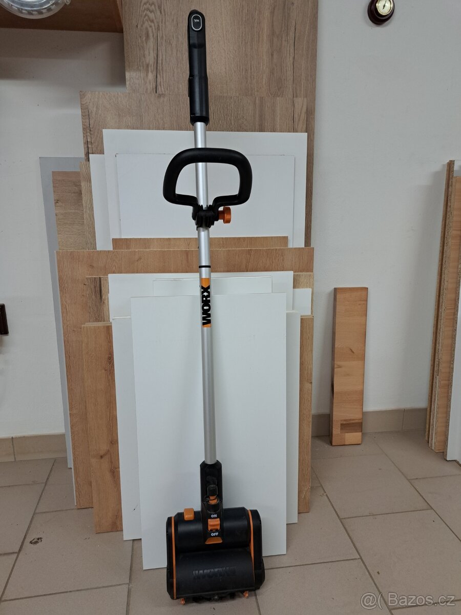 Worx Aku čistič ploch