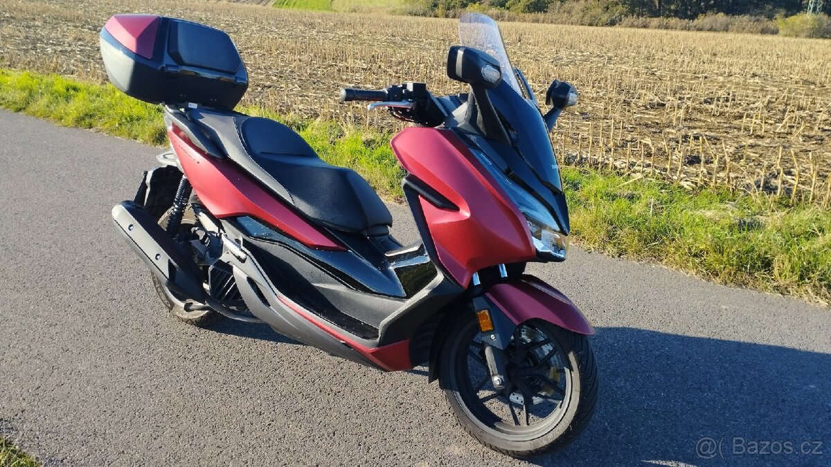 Skútr Honda Forza 125 2019 NSS125
