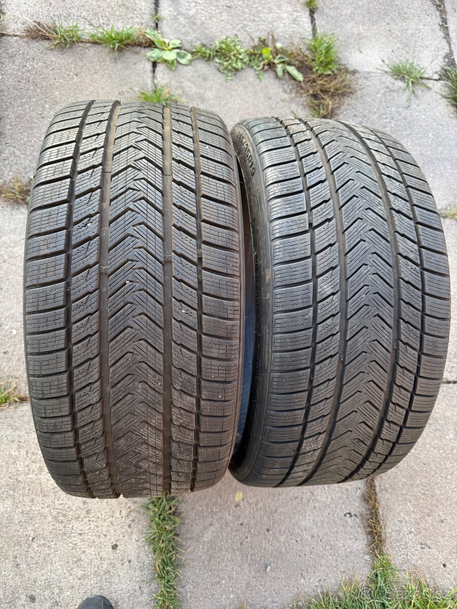 Zimní pneu GRIPMAX 245/35 R19 93V