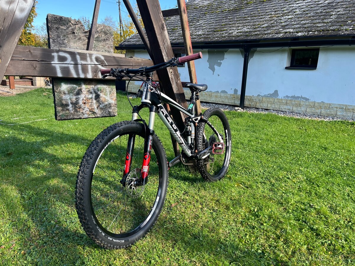 Celoodpružené kolo