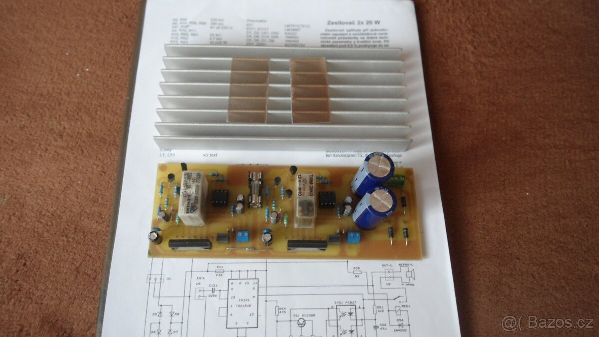 ULTIMATE  AMPLIFIER      2 X 20W