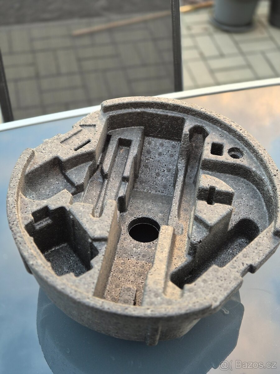 Box na nářadí do rezervy Octavia Combi