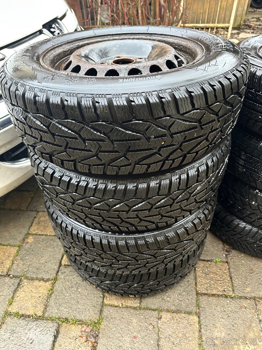 AKCE až 50% Zimní pneu Tigar s disky 195/65 R15 95T