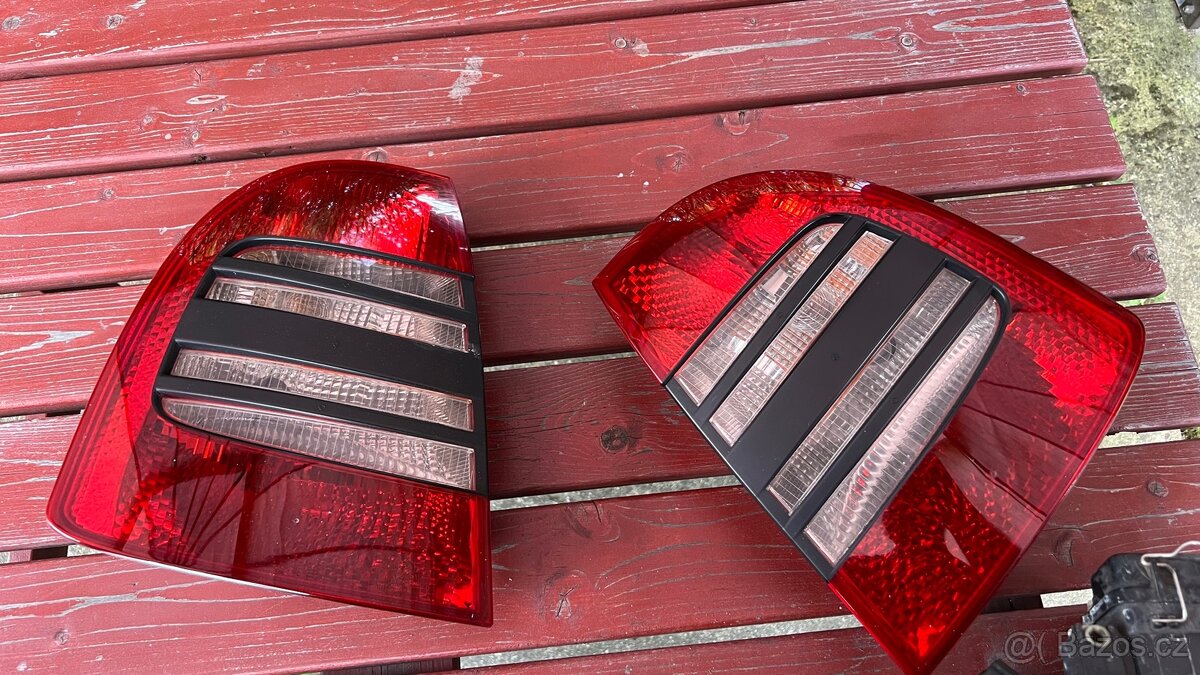 Zadní světla Škoda Superb