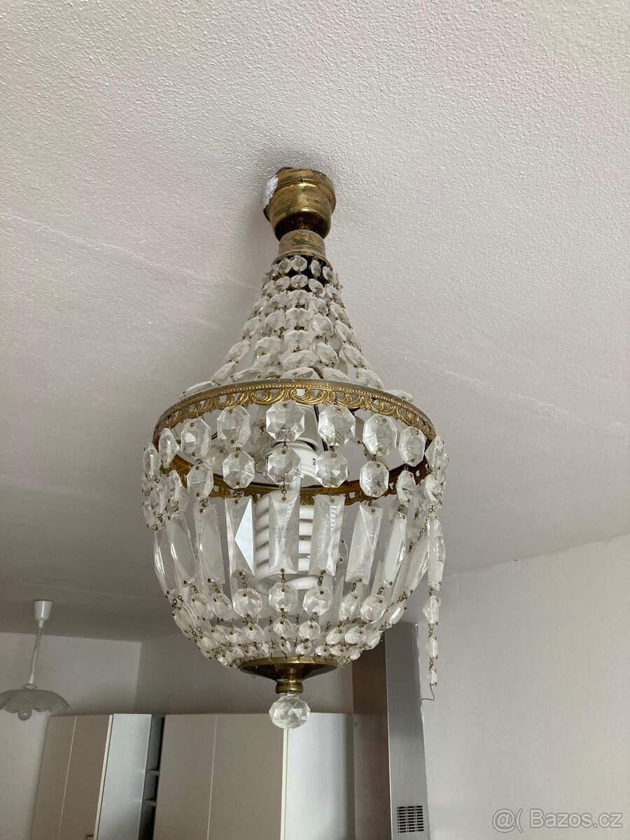 Křišťálový lustr