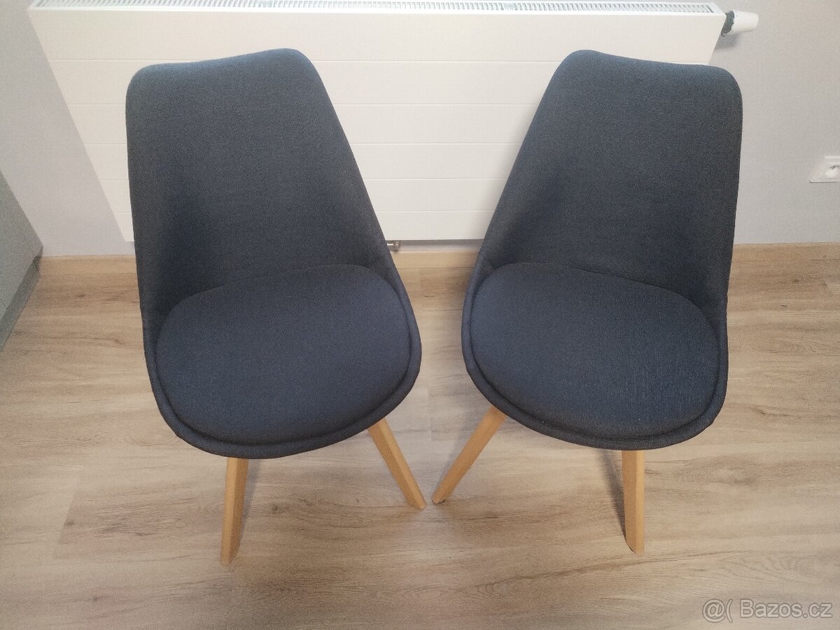 Černé jídelní židle